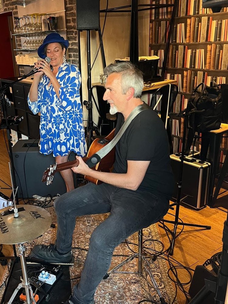 Sono-Tone en concert : Marie-Lou Clan de Pommayrac au chant, Lio à la guitare